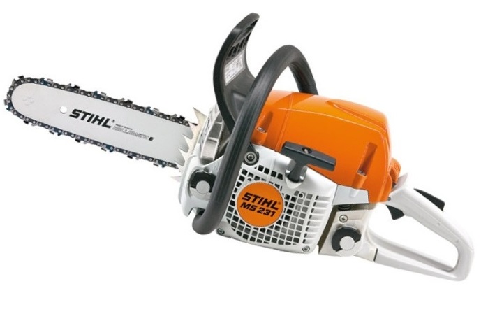 MOTOSEGA STIHL MS231 CON BARRA DA CM.40